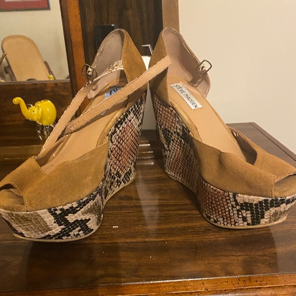 Steve Madden Wedge - Picture 2 of 4